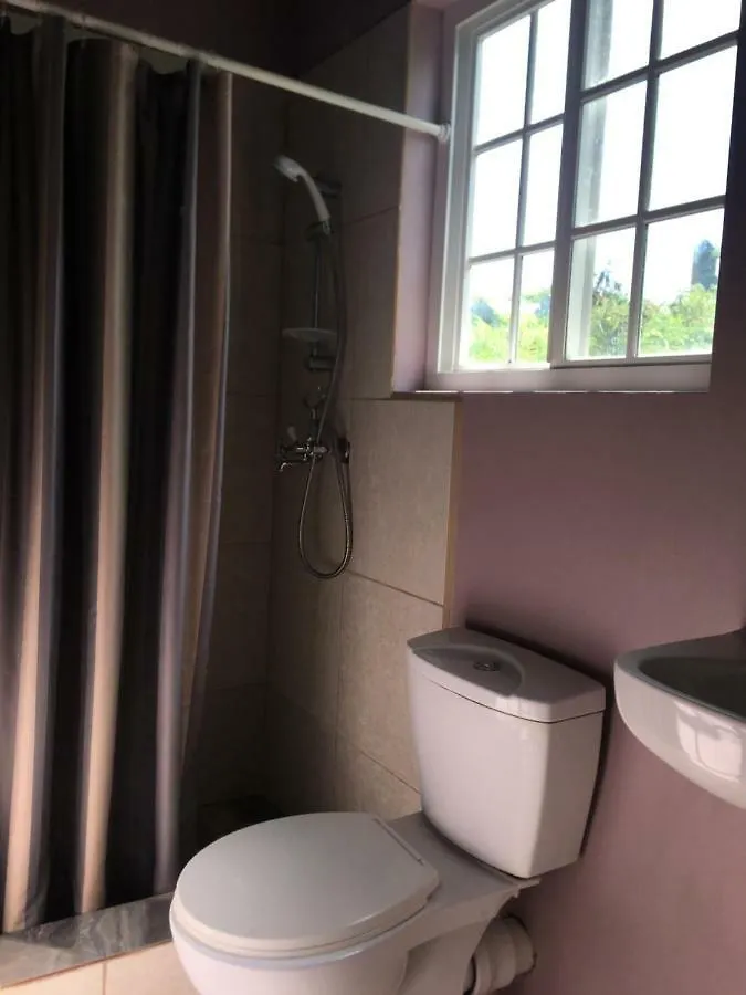 Crosbies Cabin Apartment Cedar Grove 0*,  Antigua/Barbuda
