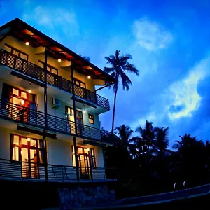 https://cirute-talwatte-kandy.negombohotels.net